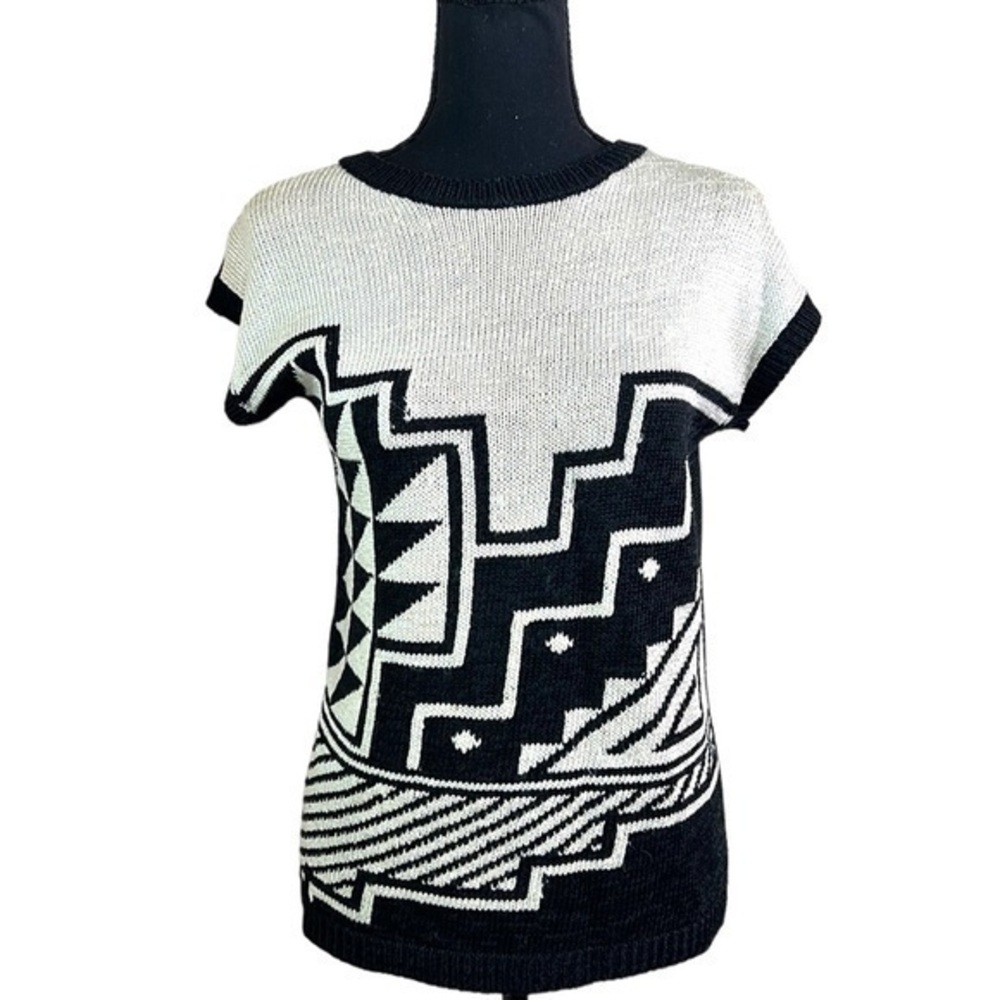 Linda Allard for Ellen Tracy Women’s Cap Sleeved Sweater Cream and Black Sz M